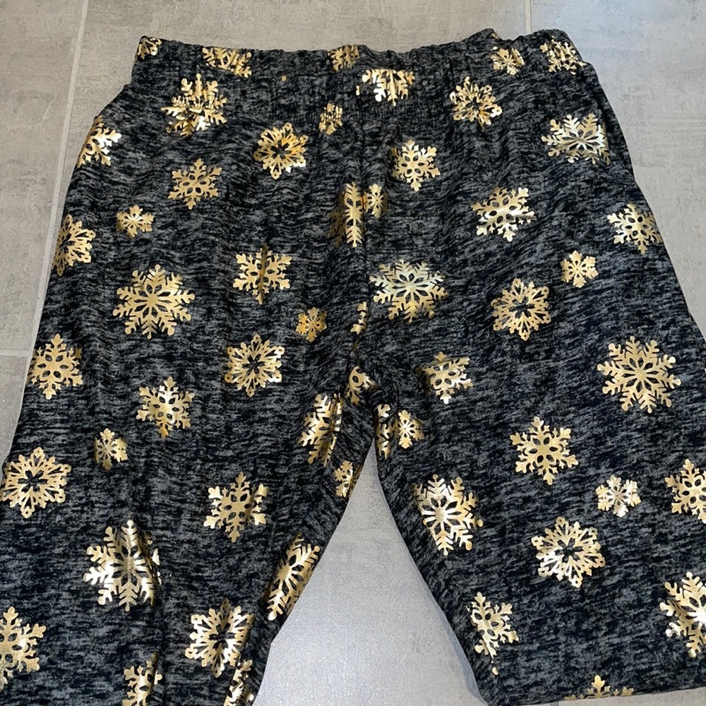 Gold/Grey Snowflake Leggings ! NWT